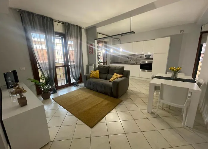 House 93 * Roma